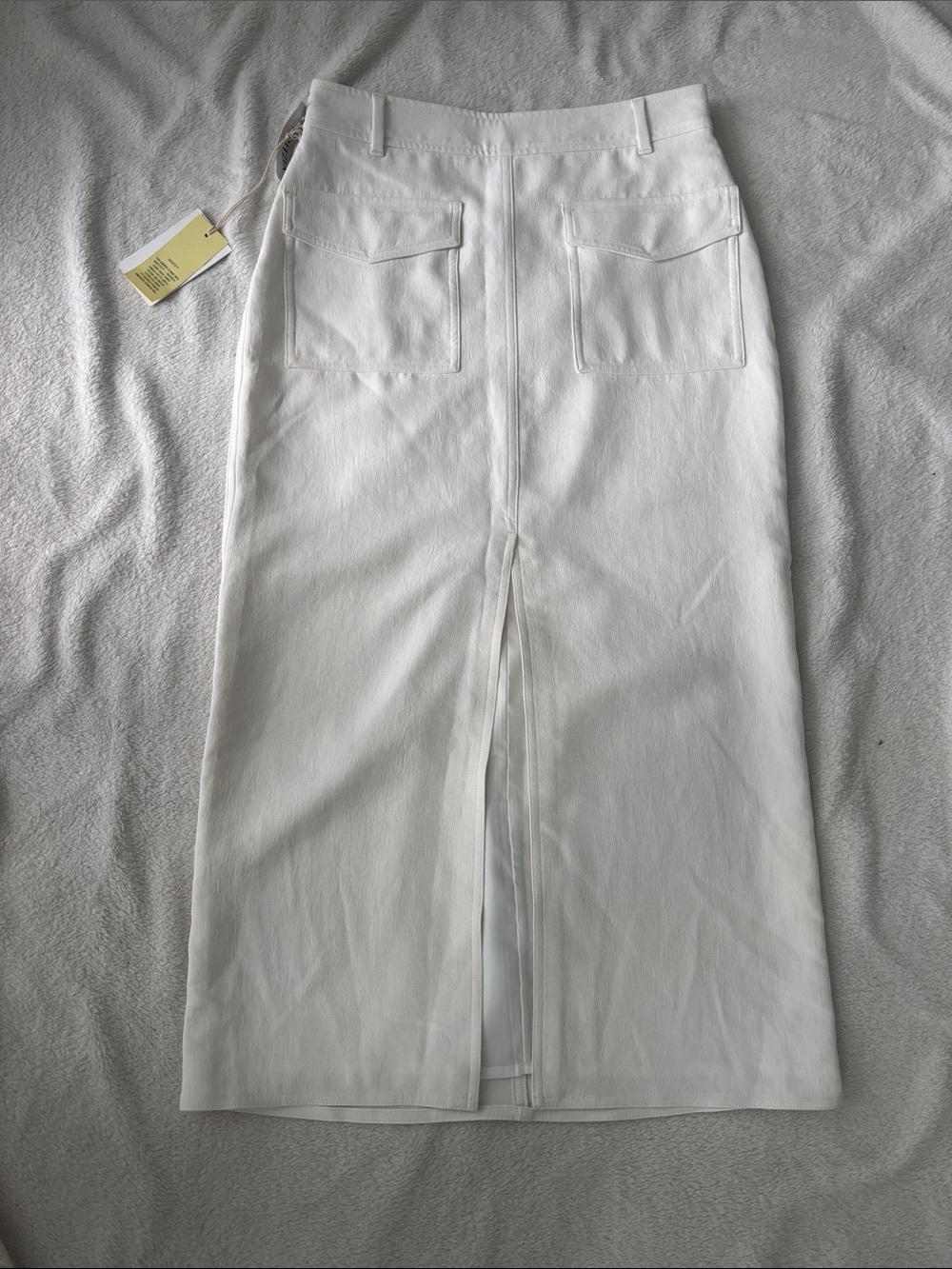 Aritzia Discover Cargo Skirt - Size 6, Light Birch